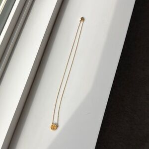 Gold Pendant Necklace